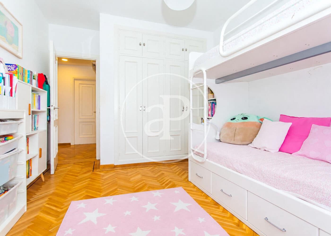 Apartamento de 3 habitaciones en Madrid ciudad en alquiler con piscina garaje - 3.500 € (Ref: 10102490)