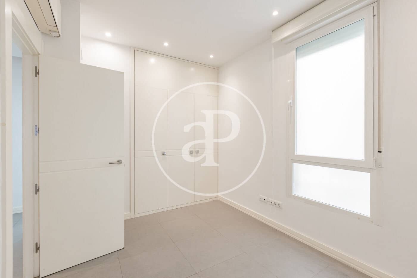 3 sovrum Lägenhet att hyra i Madrid stad med garage - 4 275 € (Ref: 10102491)