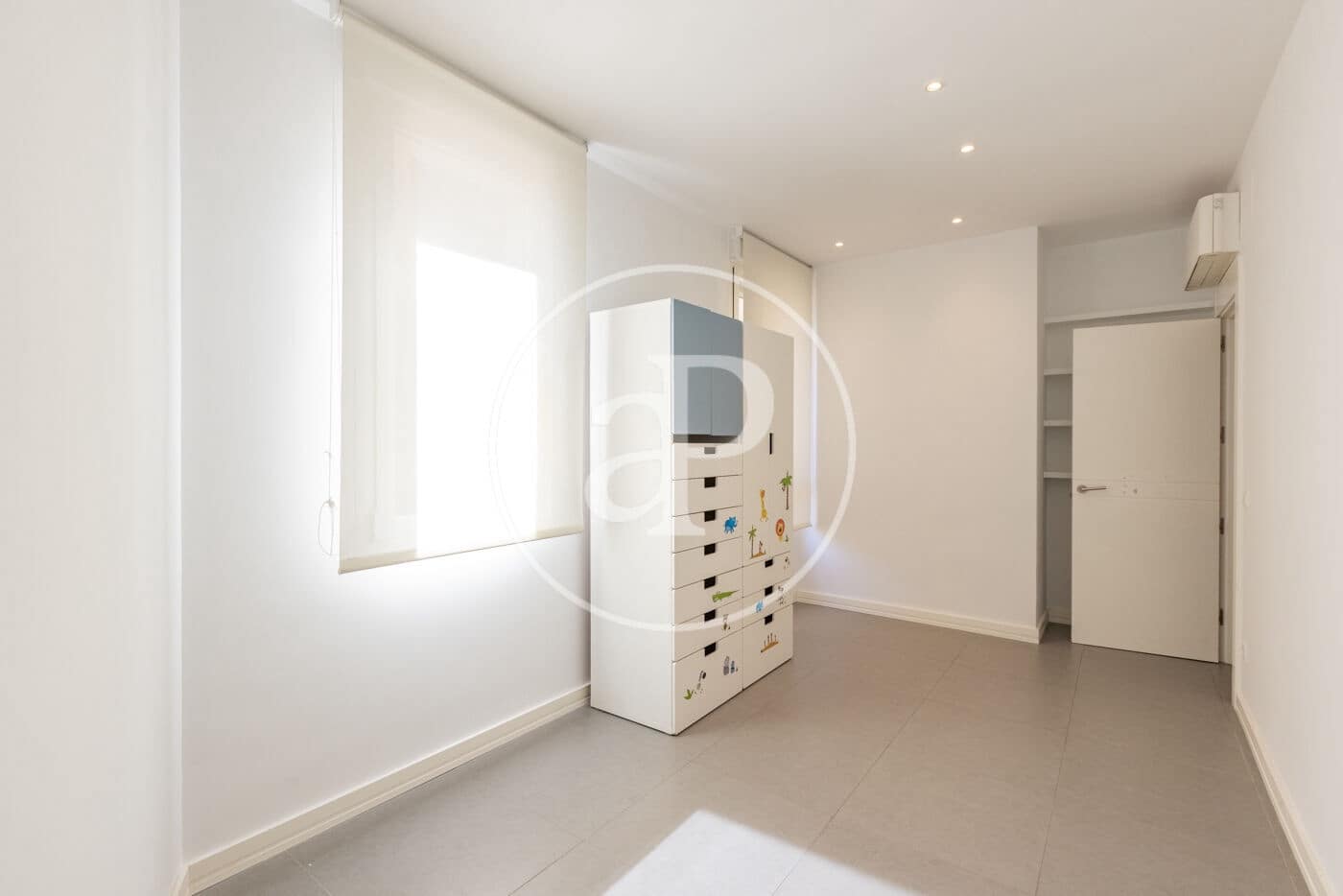 3 sovrum Lägenhet att hyra i Madrid stad med garage - 4 275 € (Ref: 10102491)