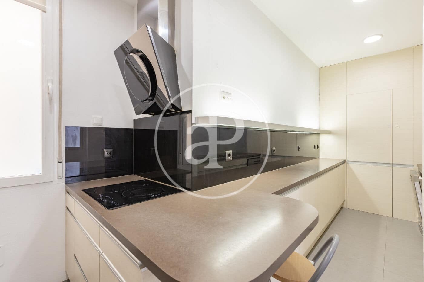 3 sovrum Lägenhet att hyra i Madrid stad med garage - 4 275 € (Ref: 10102491)