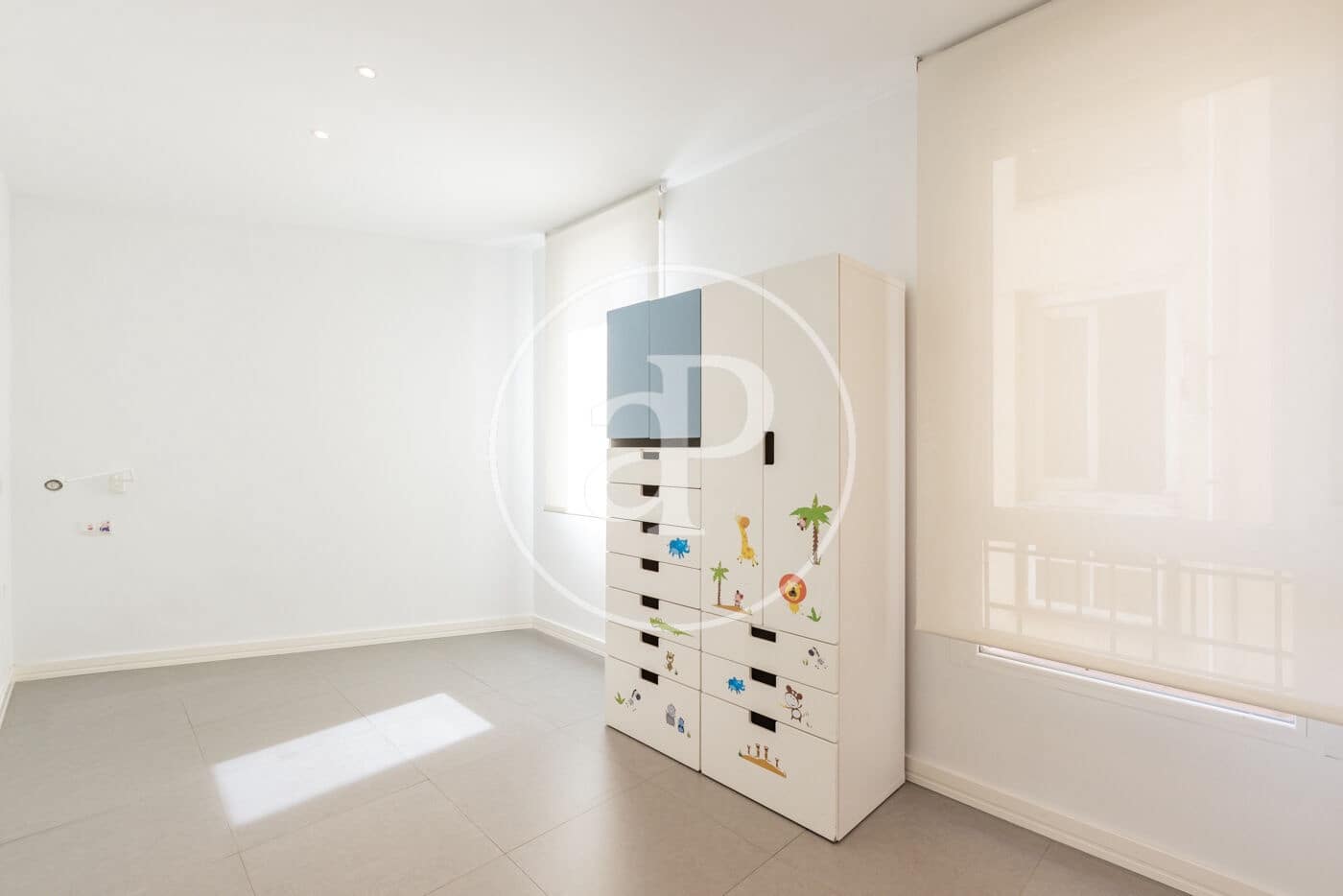 3 sovrum Lägenhet att hyra i Madrid stad med garage - 4 275 € (Ref: 10102491)