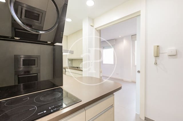 3 sovrum Lägenhet att hyra i Justicia, Madrid stad med garage - 4 275 € (Ref: 10102491)