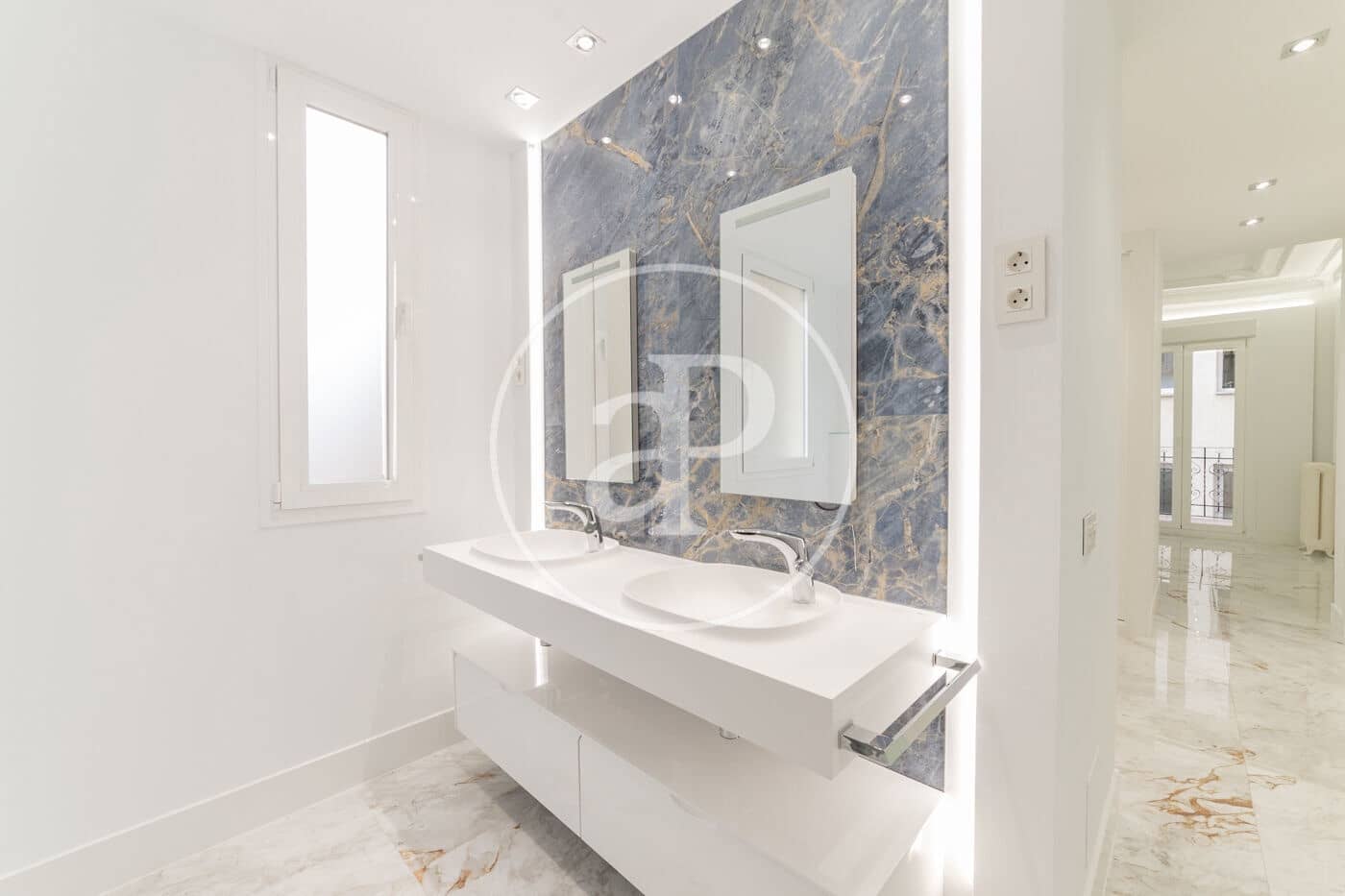 Appartement de 3 chambres à louer à Madrid ville - 4 500 € (Ref: 10102493)