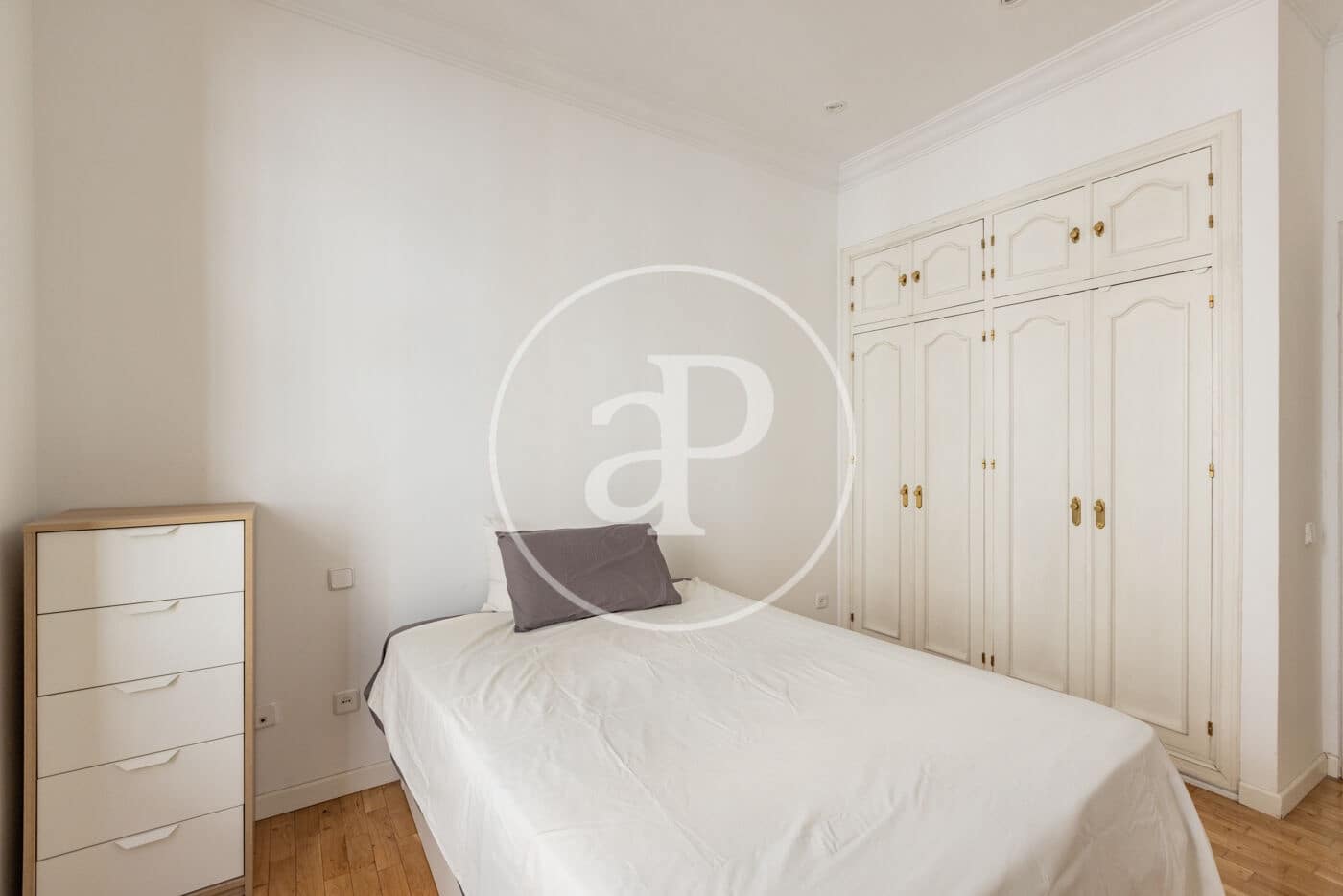 2 quarto Apartamento para venda em Madrid cidade com garagem - 750 000 € (Ref: 10102494)