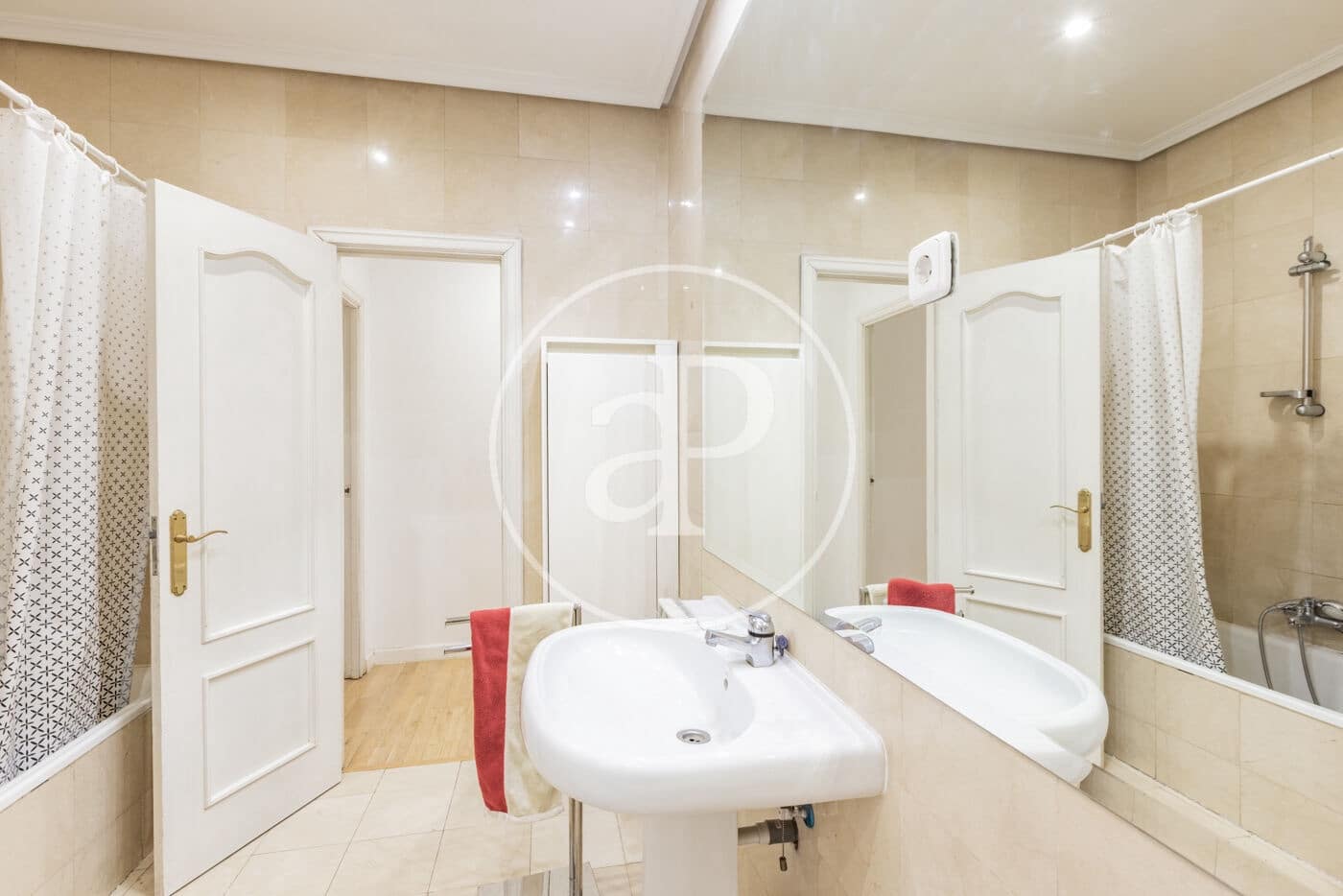 2 quarto Apartamento para venda em Madrid cidade com garagem - 750 000 € (Ref: 10102494)