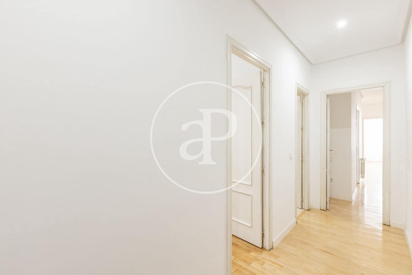 2 quarto Apartamento para venda em Madrid cidade com garagem - 750 000 € (Ref: 10102494)