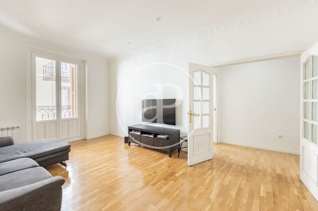 2 quarto Apartamento para venda em Palacio, Madrid cidade com garagem - 750 000 € (Ref: 10102494)