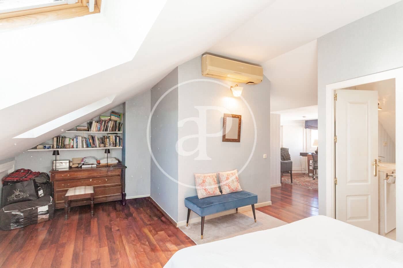 4 Zimmer Villa zu verkaufen in Pozuelo de Alarcon mit Pool Garage - 1.240.000 € (Ref: 10102495)