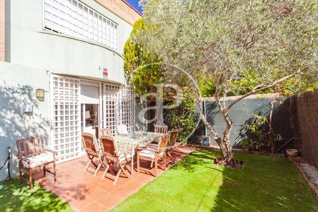 4 sypialnia Willa na sprzedaż w Pozuelo de Alarcón z basenem garażem - 1 240 000 € (Ref: 10102495)