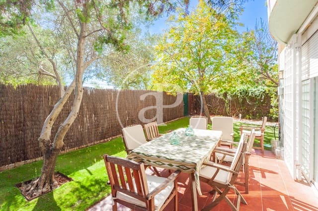 4 sypialnia Willa na sprzedaż w Pozuelo de Alarcón z basenem garażem - 1 240 000 € (Ref: 10102495)
