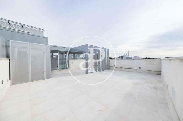 Villa/Maison de 5 chambres à louer à Ciudad Lineal, Madrid ville avec piscine garage - 8 000 € (Ref: 10102496)