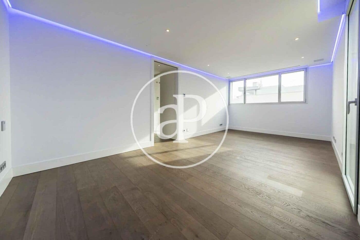 Villa/Maison de 5 chambres à louer à Madrid ville avec piscine garage - 8 000 € (Ref: 10102496)