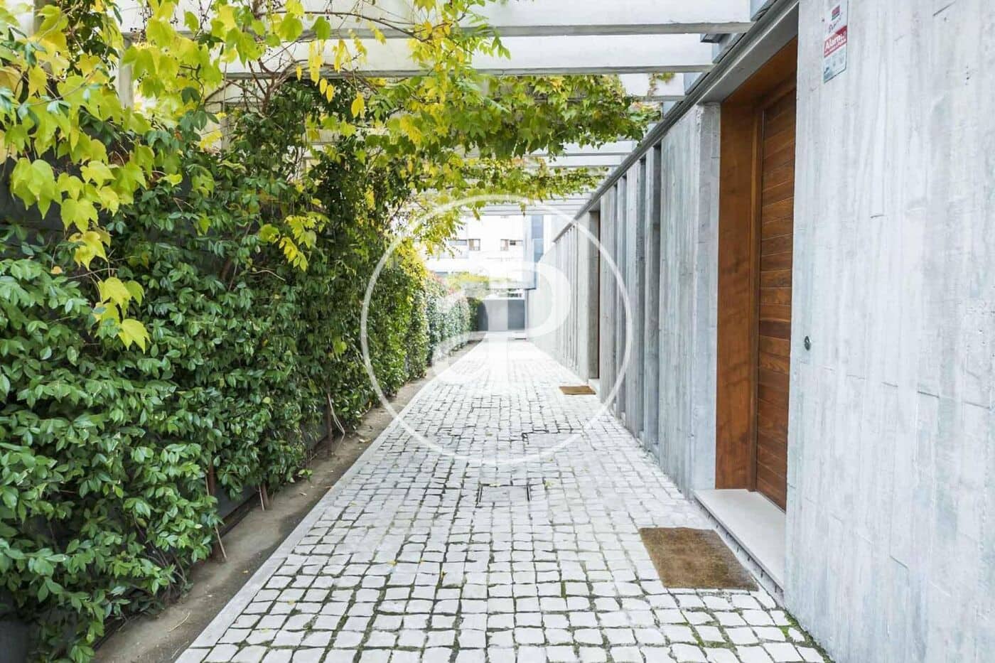 Villa/Maison de 5 chambres à louer à Madrid ville avec piscine garage - 8 000 € (Ref: 10102496)