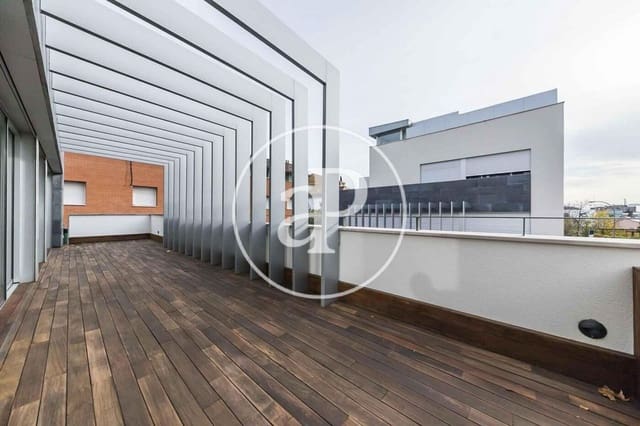 Villa/Maison de 5 chambres à louer à Ciudad Lineal, Madrid ville avec piscine garage - 8 000 € (Ref: 10102496)