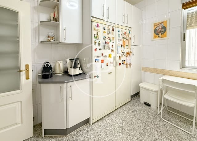 2 soveværelse Lejlighed til salg i Universidad, Madrid by - € 1.250.000 (Ref: 10102497)