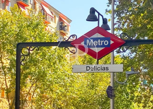 3 makuuhuone Huoneisto myytävänä paikassa Delicias, Madrid kaupunki - 549 000 € (Ref: 10102502)
