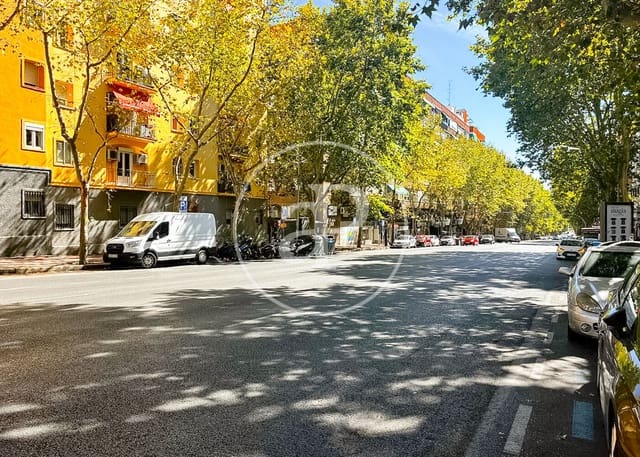 3 makuuhuone Huoneisto myytävänä paikassa Delicias, Madrid kaupunki - 549 000 € (Ref: 10102502)