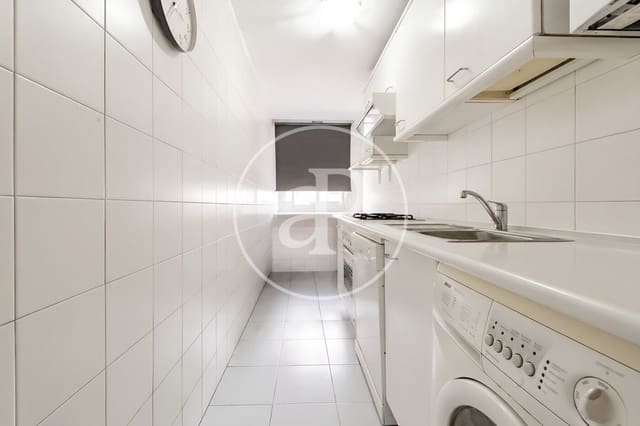 1 slaapkamer Appartement te koop in Berruguete, Madrid stad met garage - € 370.000 (Ref: 10109630)