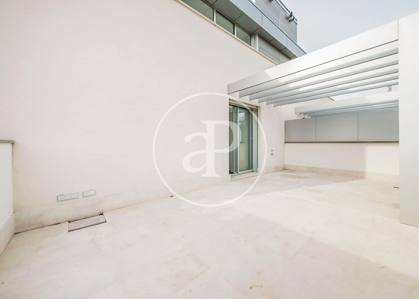 5 bedroom Villa for sale in Madrid city with pool garage - € 3,500,000 (Ref: 10109632)