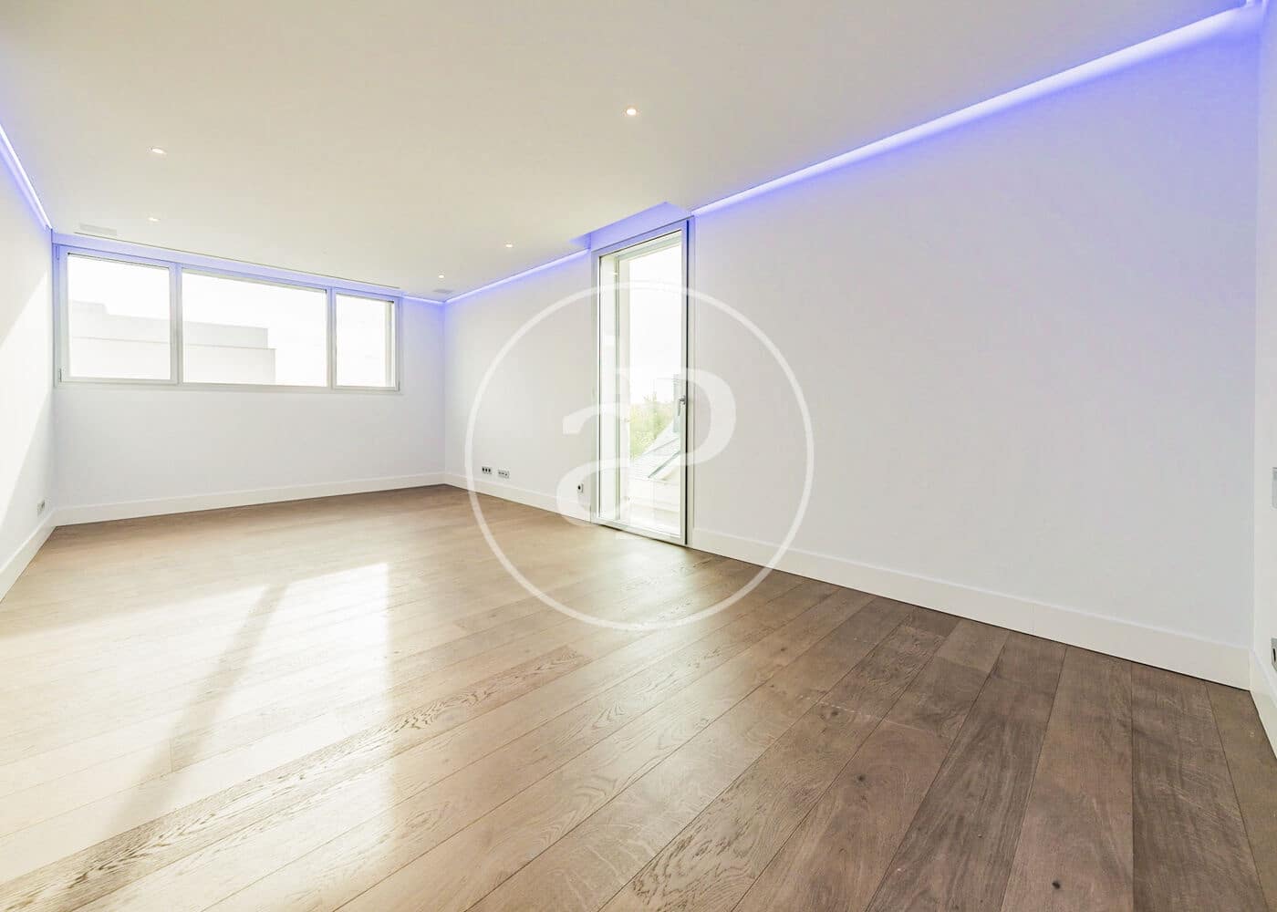 5 bedroom Villa for sale in Madrid city with pool garage - € 3,500,000 (Ref: 10109632)