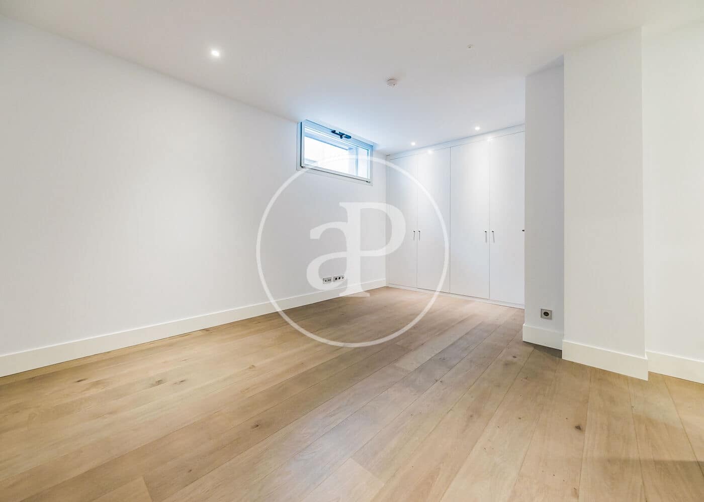 5 bedroom Villa for sale in Madrid city with pool garage - € 3,500,000 (Ref: 10109632)