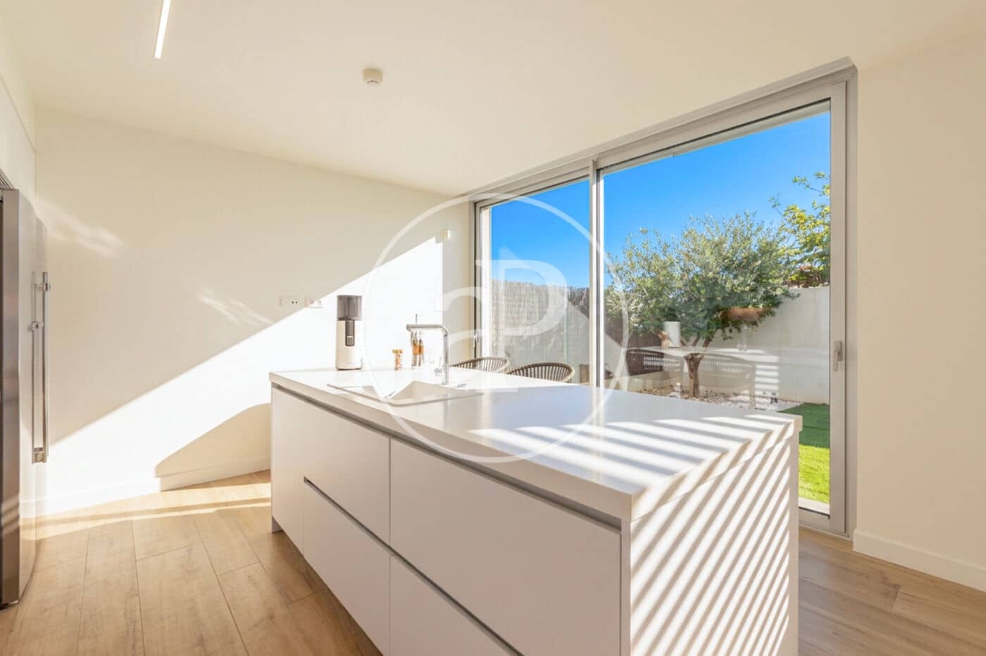 5 bedroom Villa for sale in La Moraleja with pool garage - € 2,180,000 (Ref: 10109635)