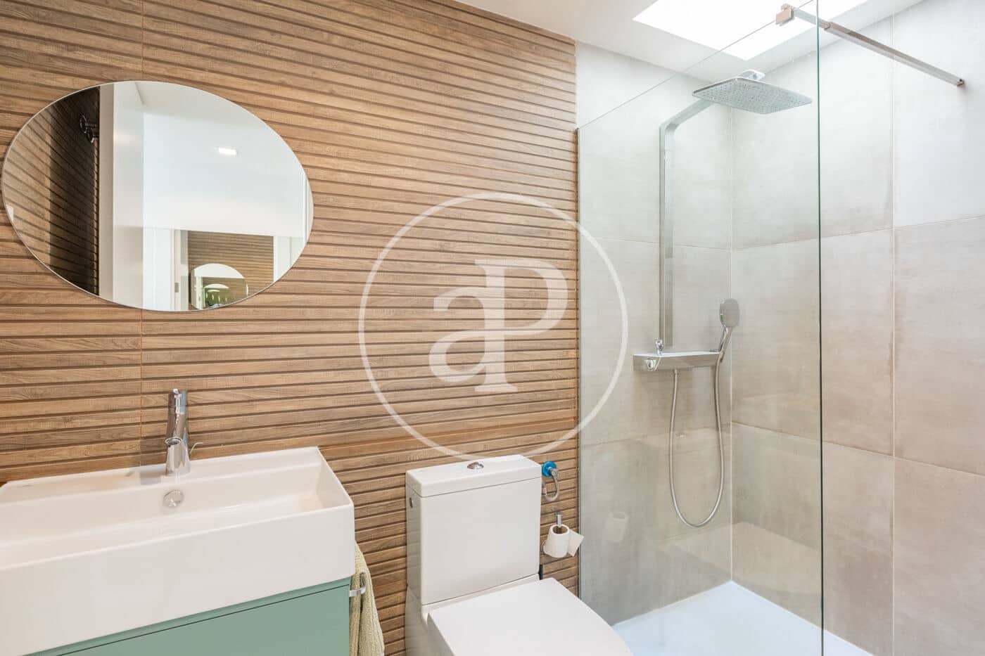 5 bedroom Villa for sale in La Moraleja with pool garage - € 2,180,000 (Ref: 10109635)
