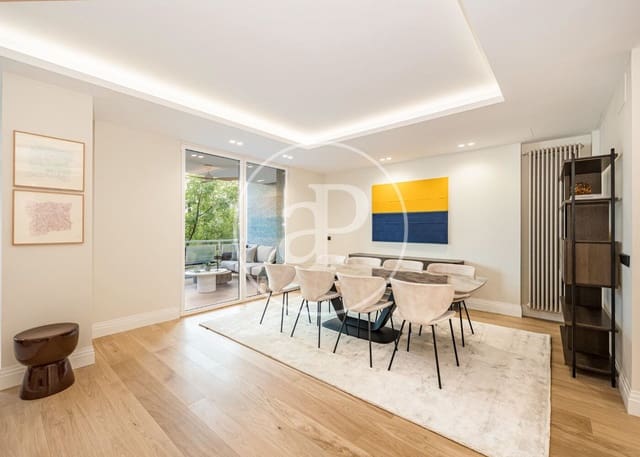Apartamento de 4 habitaciones en Almagro, Madrid ciudad en venta con garaje - 4.120.000 € (Ref: 10109636)