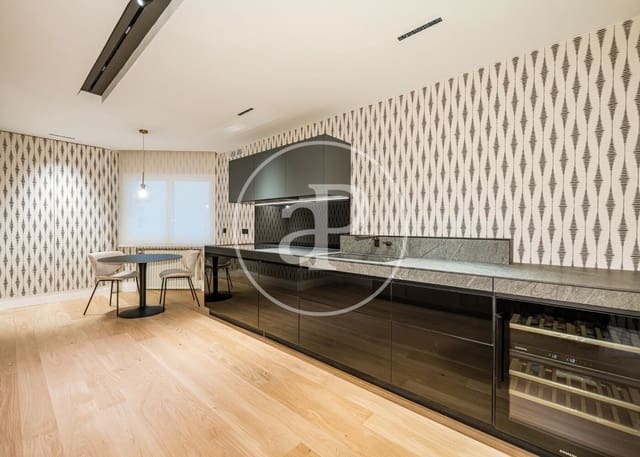 Apartamento de 4 habitaciones en Almagro, Madrid ciudad en venta con garaje - 4.120.000 € (Ref: 10109636)