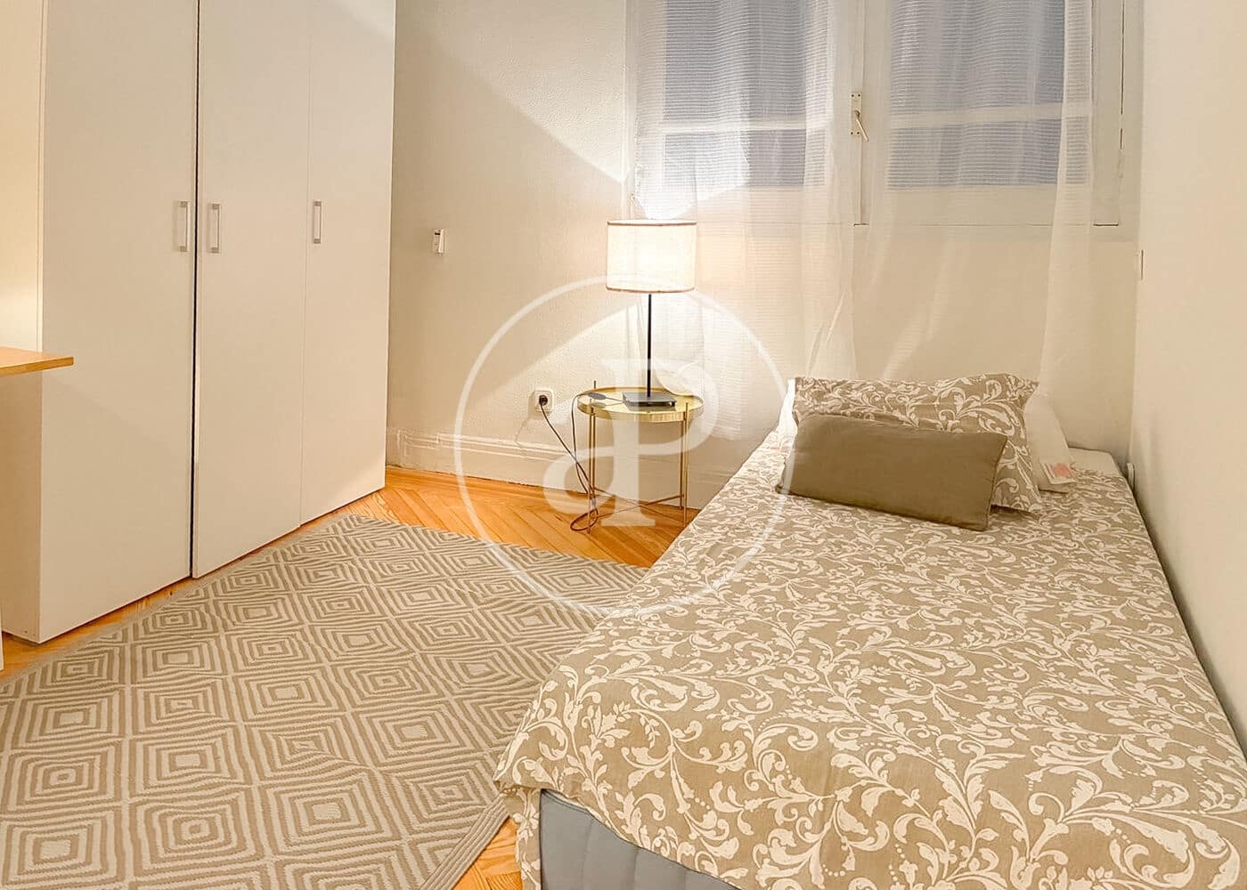 3 slaapkamer Appartement te huur in Madrid stad - € 4.500 (Ref: 10115672)