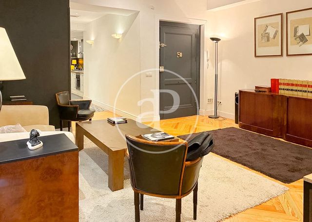 3 slaapkamer Appartement te huur in Universidad, Madrid stad - € 4.500 (Ref: 10115672)