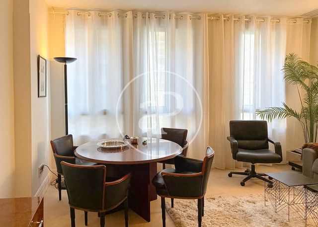 3 slaapkamer Appartement te huur in Universidad, Madrid stad - € 4.500 (Ref: 10115672)