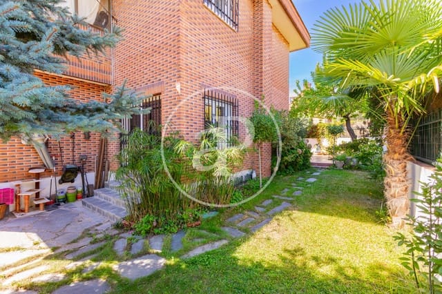 6 quarto Apartamento para venda em Aravaca, Madrid cidade - 1 250 000 € (Ref: 10115674)