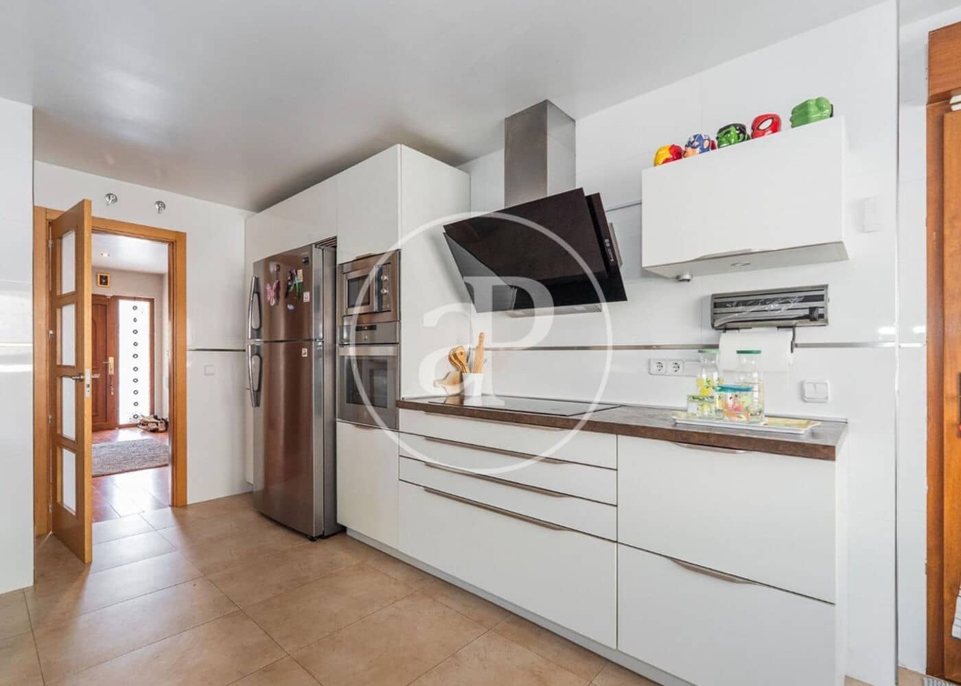 5 bedroom Villa for sale in Cobena with garage - € 890,000 (Ref: 10115675)