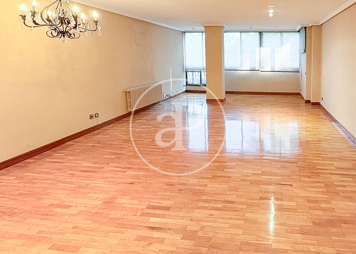 Apartamento de 4 habitaciones en Madrid ciudad en venta con piscina garaje - 1.200.000 € (Ref: 10115677)