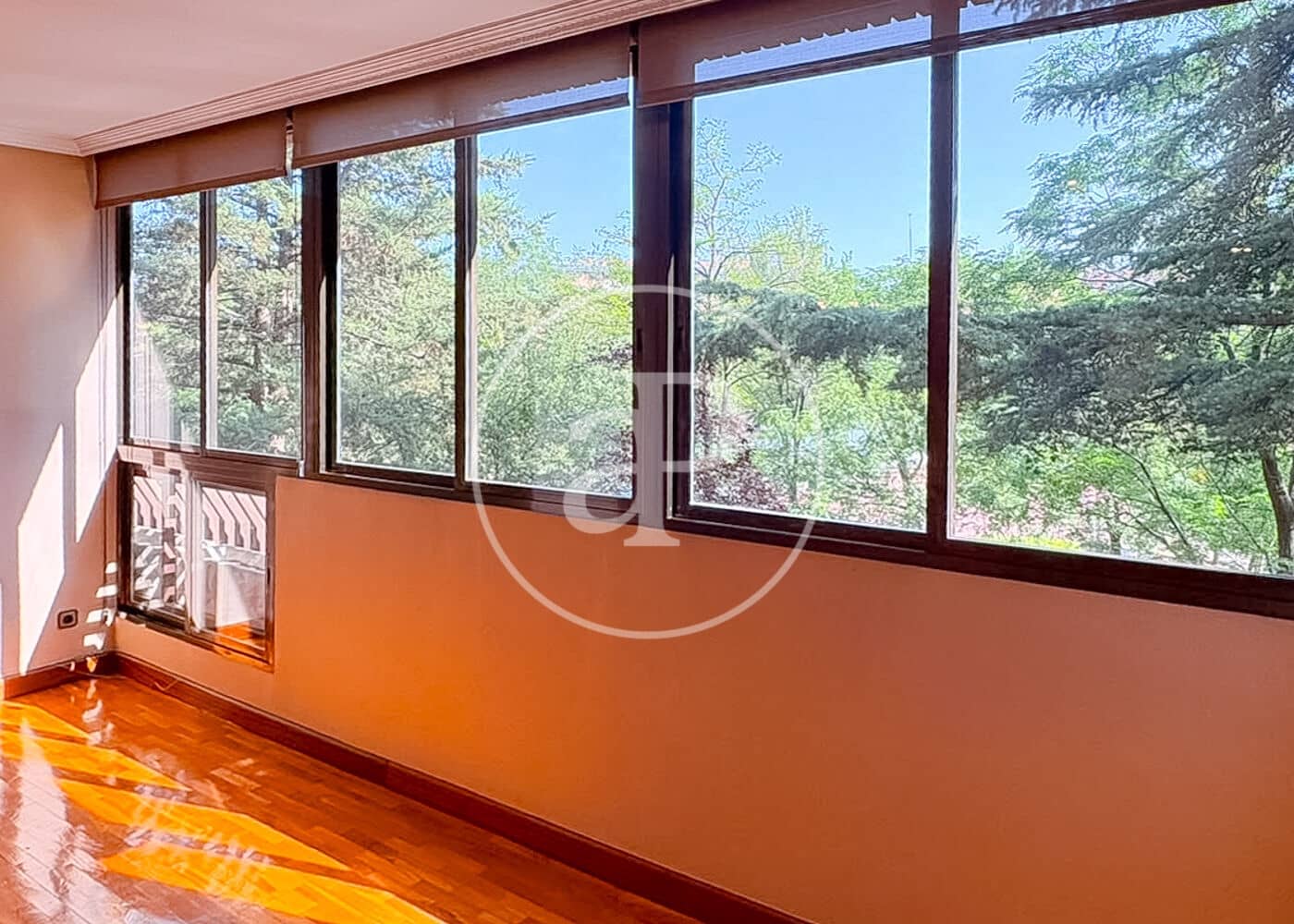 Apartamento de 4 habitaciones en Madrid ciudad en venta con piscina garaje - 1.200.000 € (Ref: 10115677)