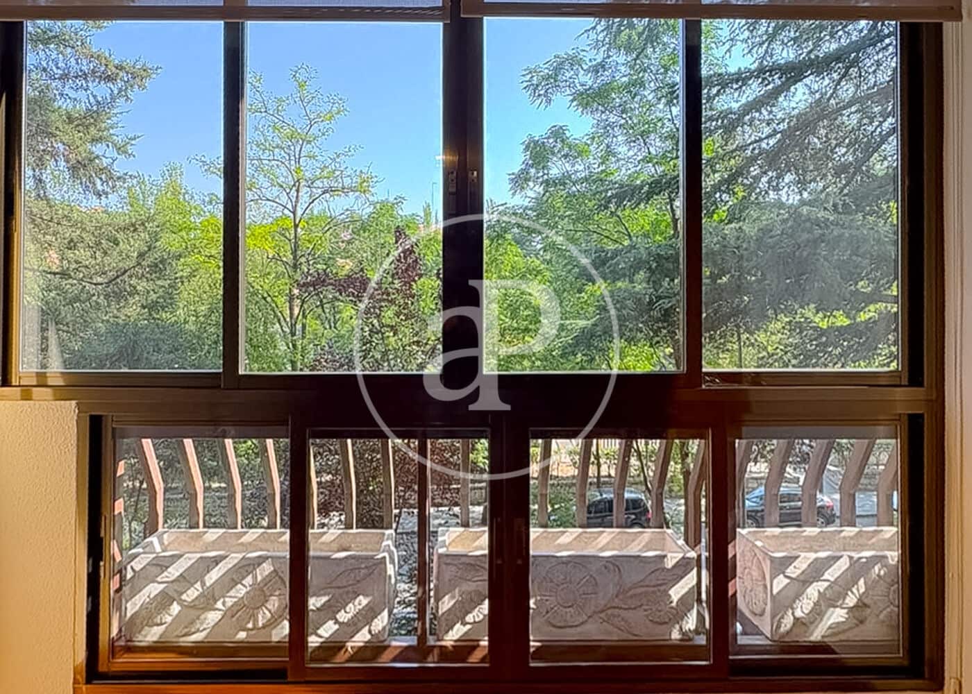 Apartamento de 4 habitaciones en Madrid ciudad en venta con piscina garaje - 1.200.000 € (Ref: 10115677)
