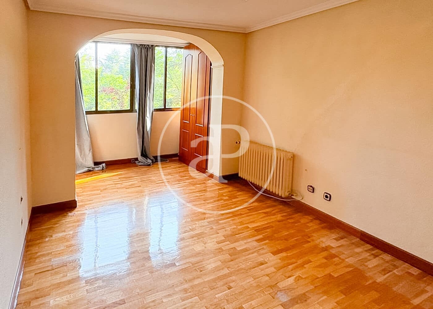 Apartamento de 4 habitaciones en Madrid ciudad en venta con piscina garaje - 1.200.000 € (Ref: 10115677)
