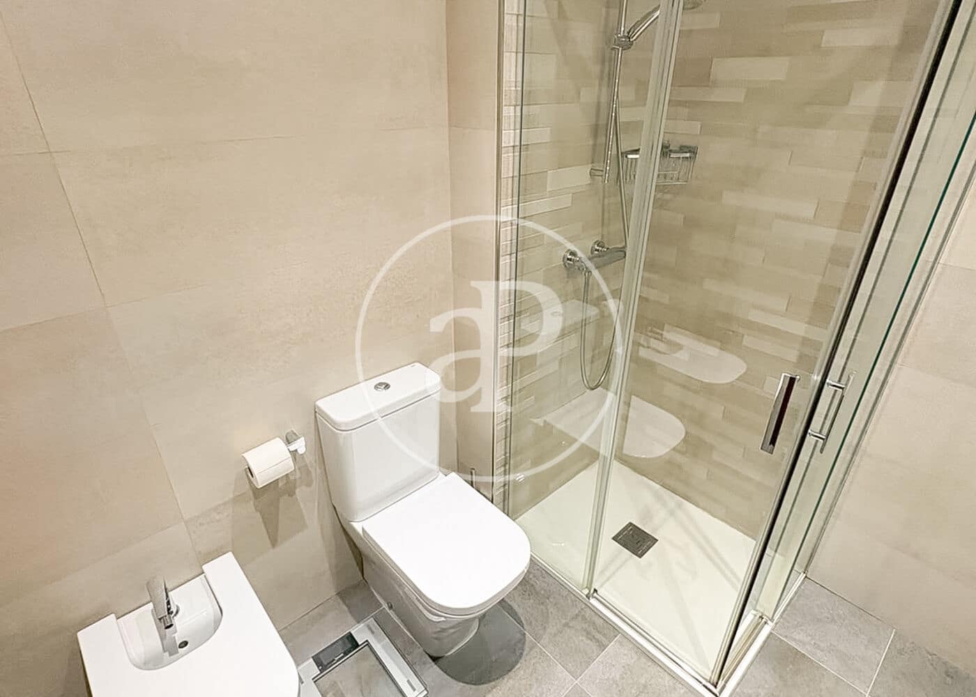 Apartamento de 4 habitaciones en Madrid ciudad en venta con piscina garaje - 1.200.000 € (Ref: 10115677)