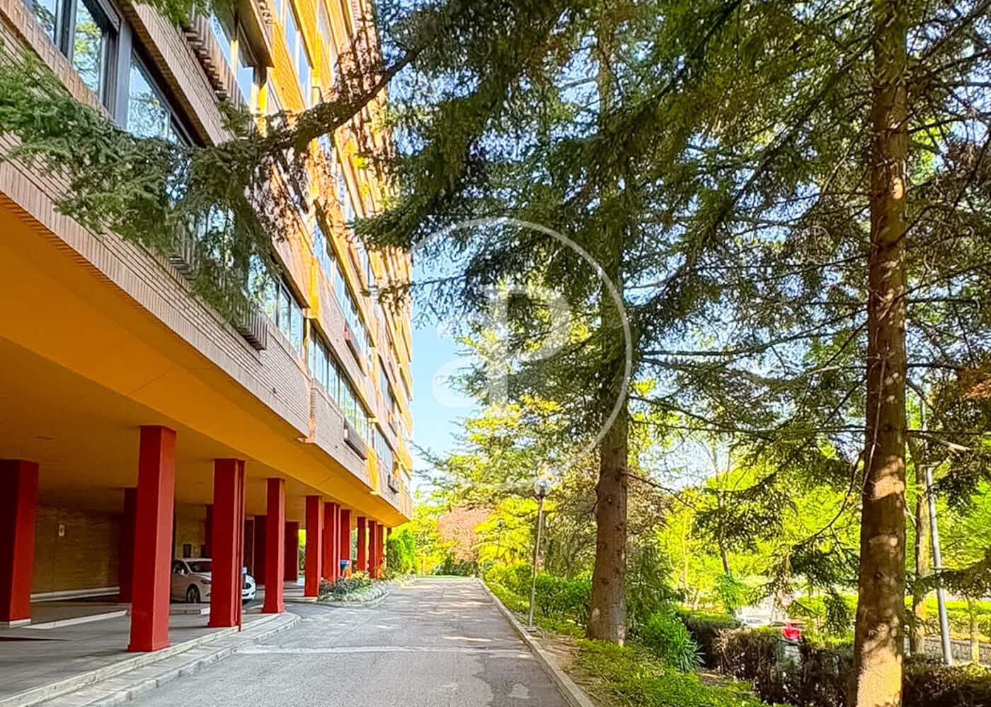 Apartamento de 4 habitaciones en Madrid ciudad en venta con piscina garaje - 1.200.000 € (Ref: 10115677)