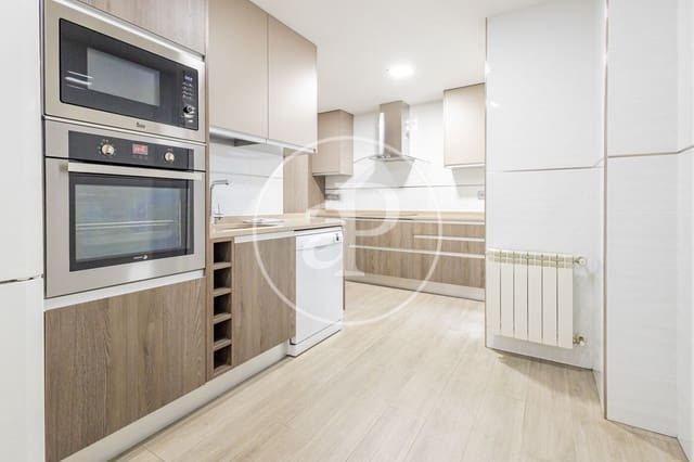 Apartamento de 4 habitaciones en Valverde, Madrid ciudad en venta con piscina garaje - 1.200.000 € (Ref: 10115677)