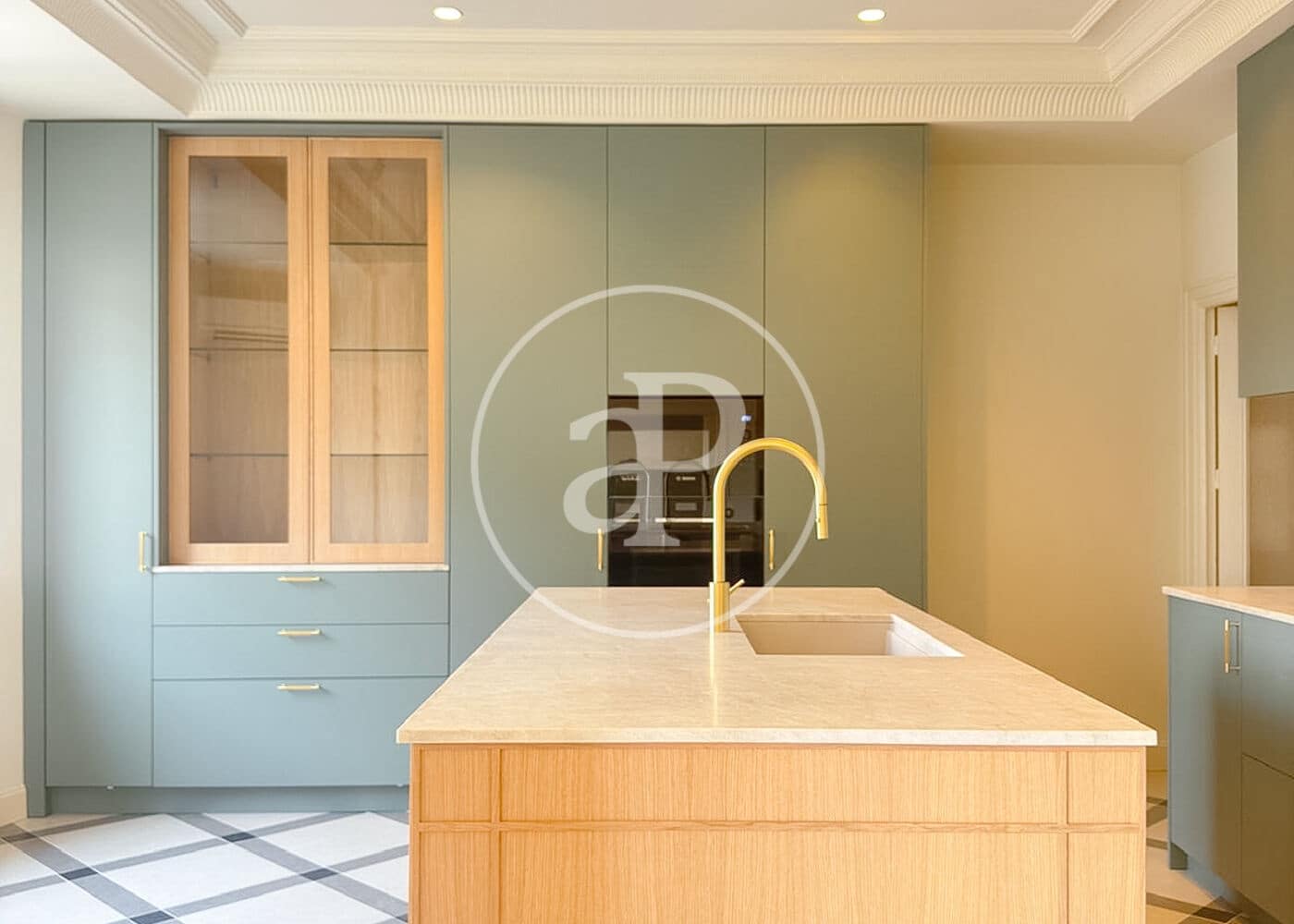 5 slaapkamer Appartement te huur in Madrid stad met garage - € 9.500 (Ref: 10115678)