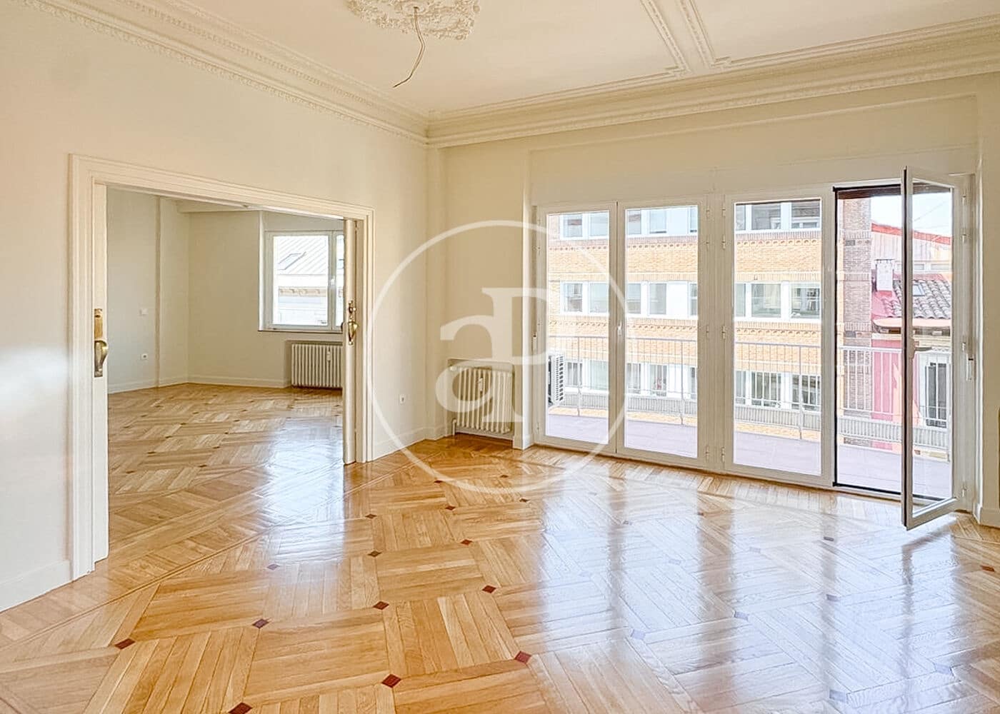 5 slaapkamer Appartement te huur in Madrid stad met garage - € 9.500 (Ref: 10115678)