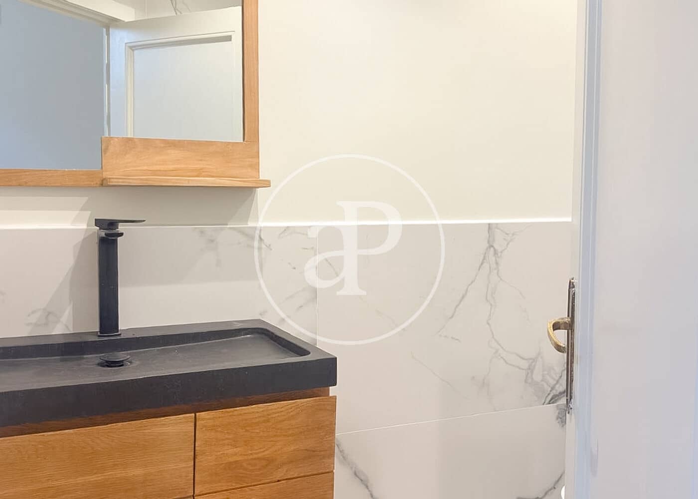 5 slaapkamer Appartement te huur in Madrid stad met garage - € 9.500 (Ref: 10115678)