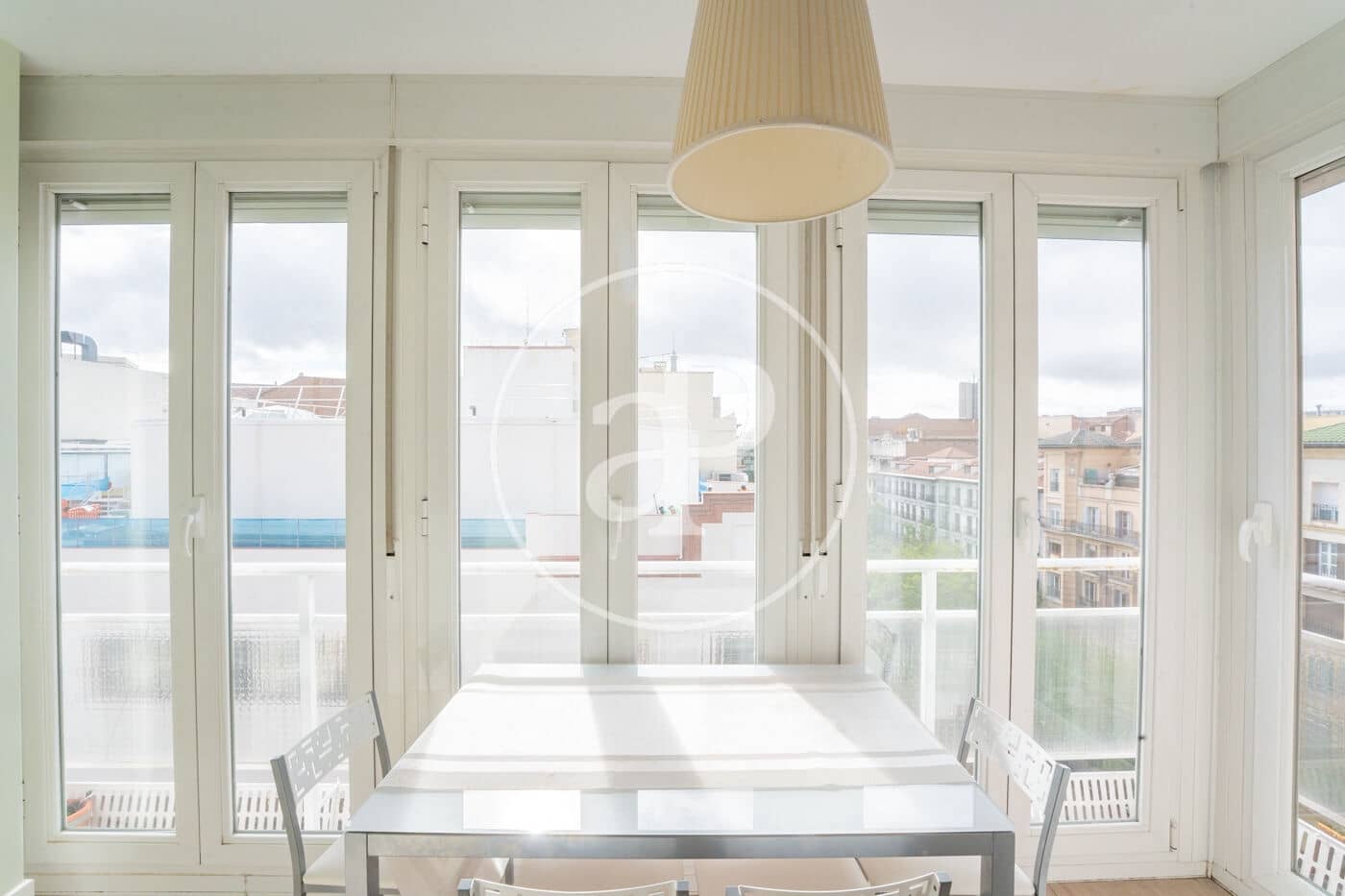 2 bedroom Penthouse for rent in Madrid city - € 2,450 (Ref: 10115679)