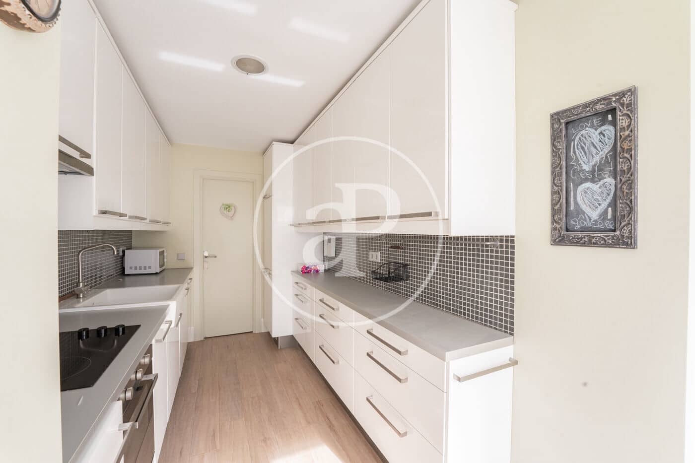 2 bedroom Penthouse for rent in Madrid city - € 2,450 (Ref: 10115679)