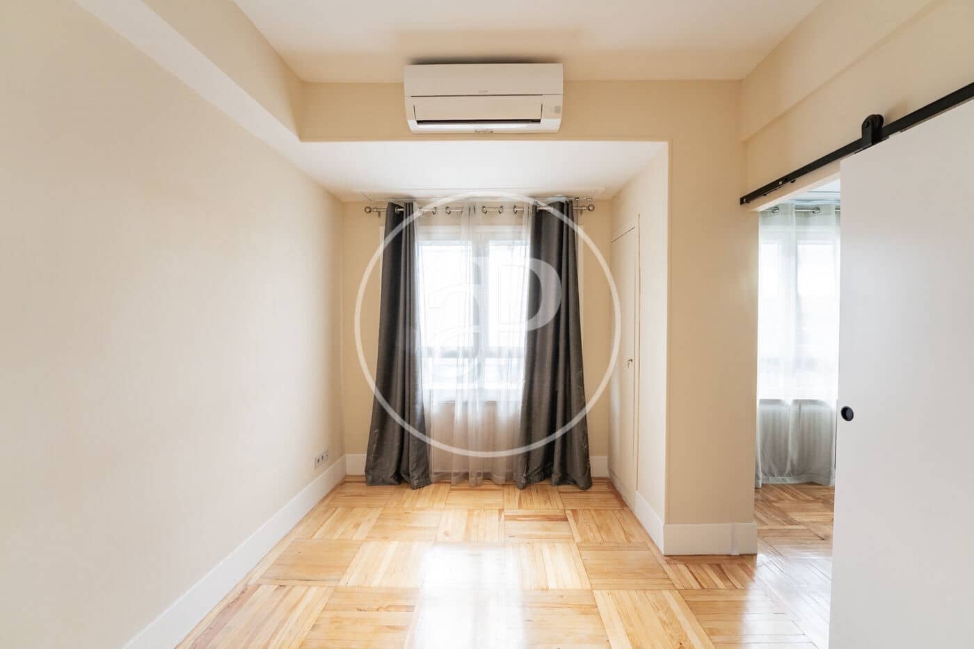 2 bedroom Penthouse for rent in Madrid city - € 2,450 (Ref: 10115679)