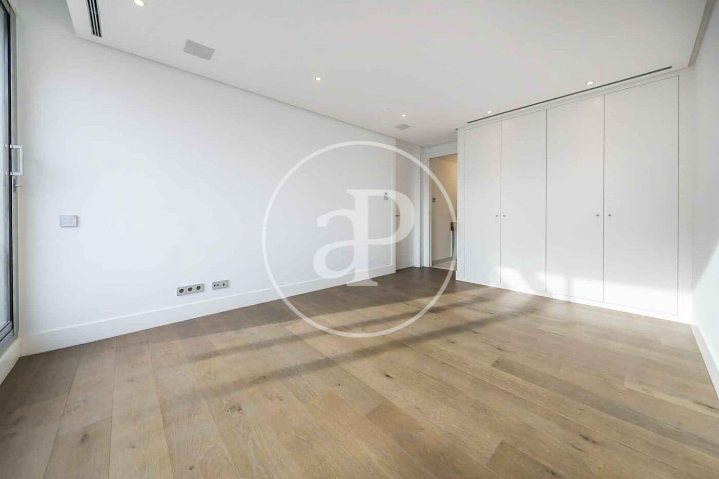 5 sovrum Villa att hyra i Madrid stad med pool garage - 8 000 € (Ref: 10115681)
