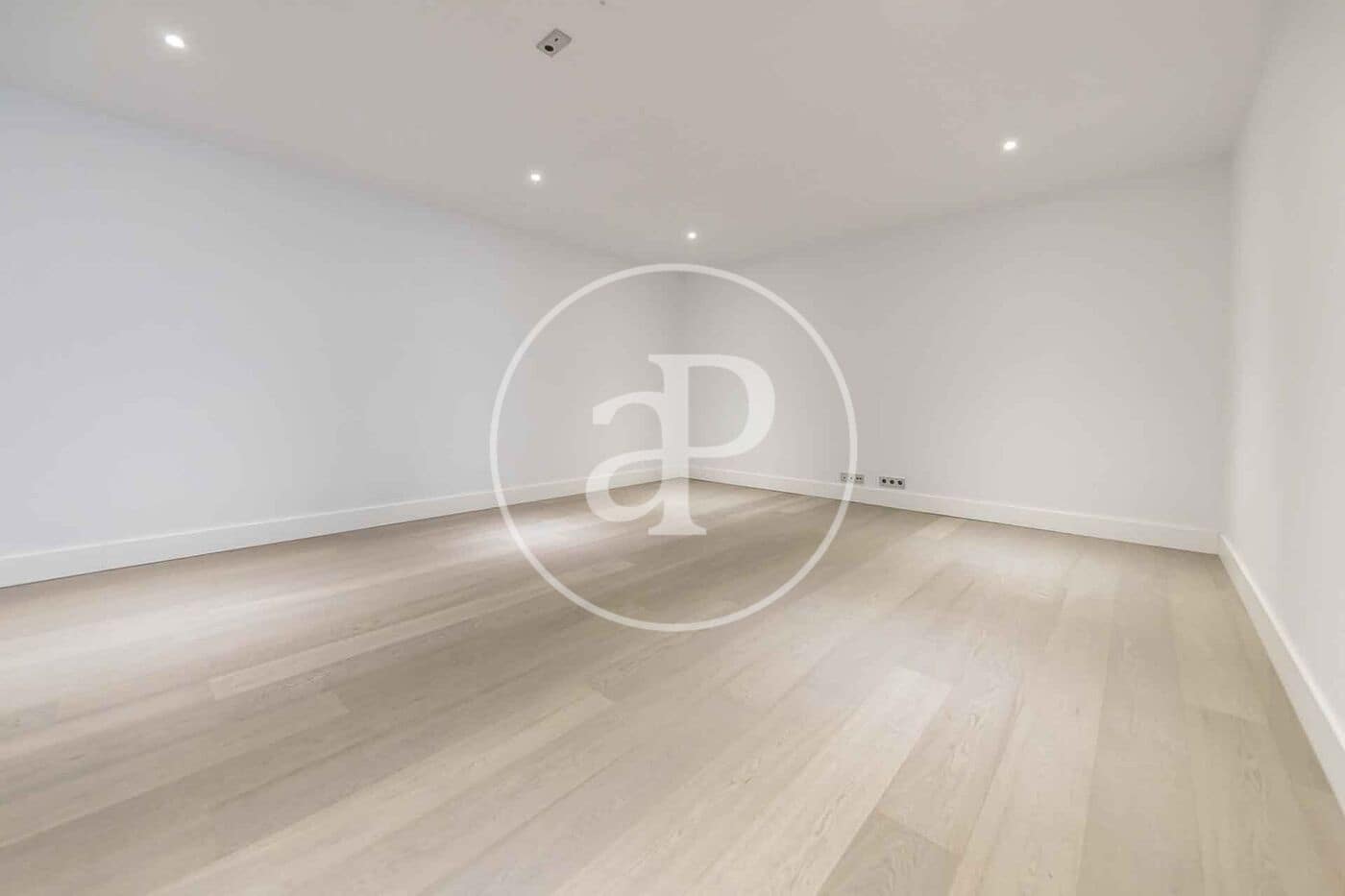 5 sovrum Villa att hyra i Madrid stad med pool garage - 8 000 € (Ref: 10115681)