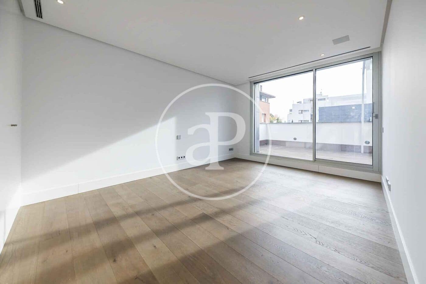 5 sovrum Villa att hyra i Madrid stad med pool garage - 8 000 € (Ref: 10115681)